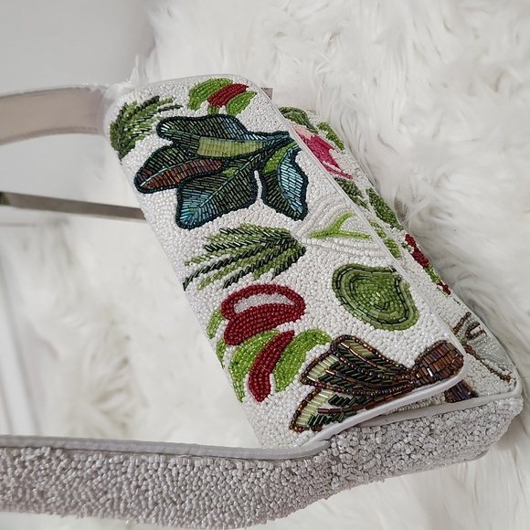 🔹️Made In India Viral Beaded Raddish  Turnip vegetable Handcrafted shoulder bag - Picture 8 of 9